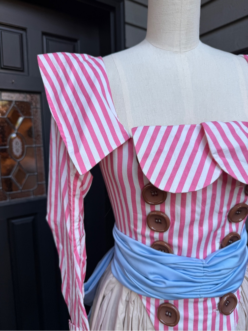 New Colonial Women’s Costume Size 4